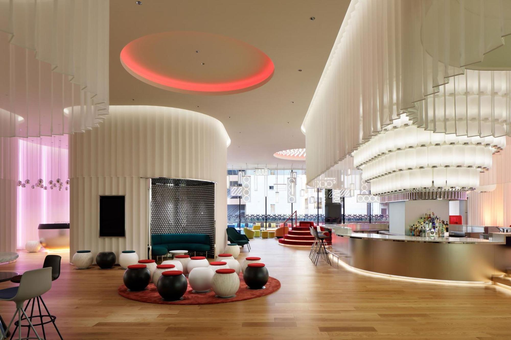 W Osaka Hotel Bagian luar foto